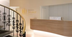 BOKA Praxisbau Empfang Kinder Sanierung Zahnarztpraxis Shakir
